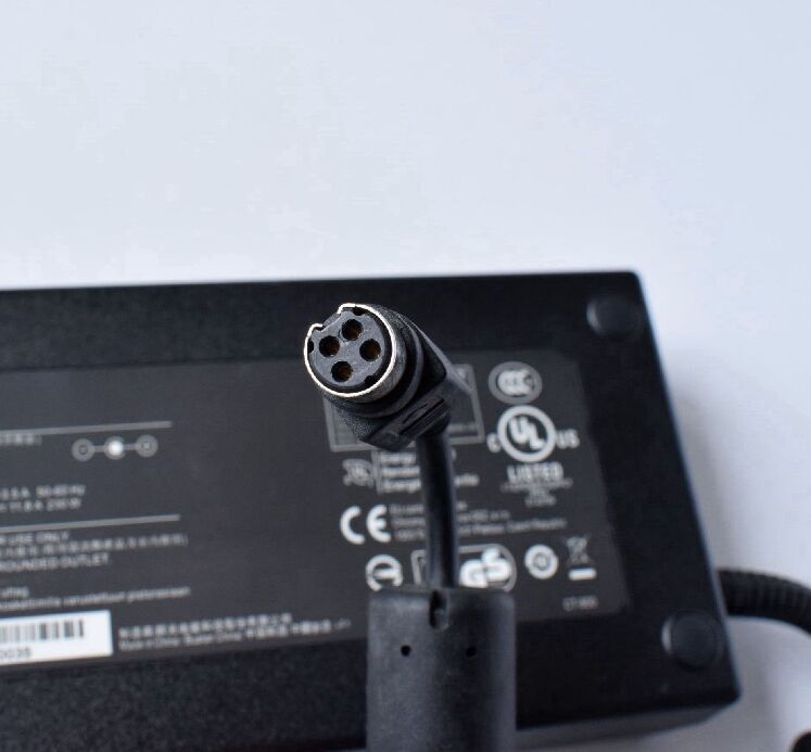 Original 19.5V 11.8A 230W MSI GT62VR 6RD-045XPL Chargeur AC Adaptateur